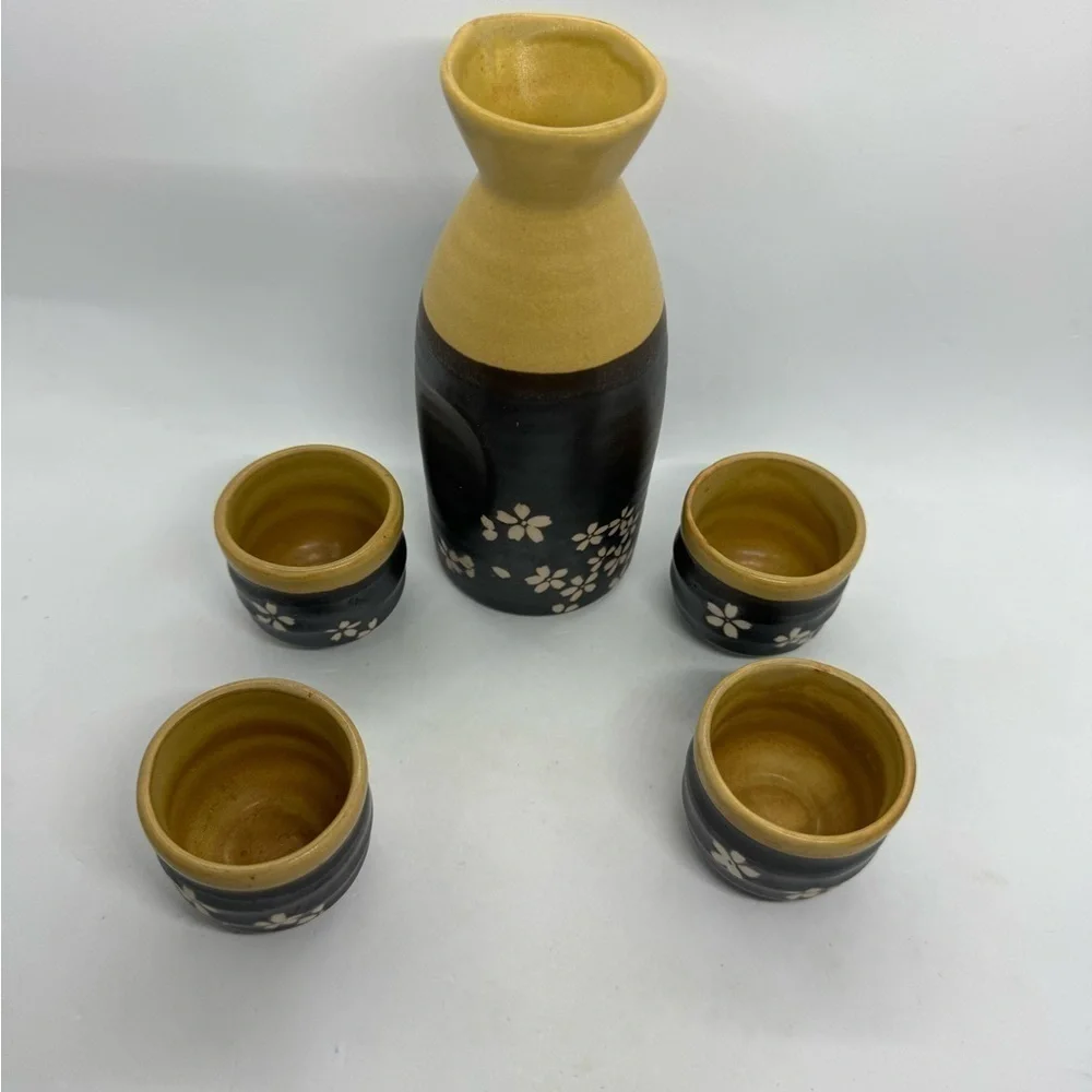 World Market Fuji 5 piece Sake Set